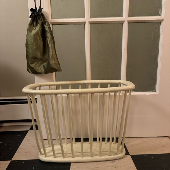 MCM Magazine Rack - Picture 1 of 1